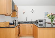 Others 6 Pol Glas Cabin