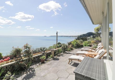 อื่นๆ Raven Cottage