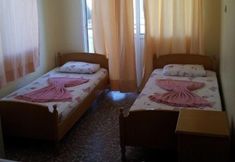 其他 4 Budak pansiyon