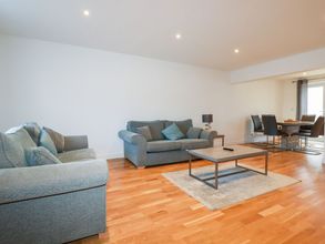 Lainnya 4 6B The Mews