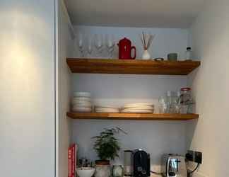 Lainnya 2 Spacious and Bright 1 Bedroom Flat in Notting Hill