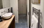 Lainnya 3 Spacious and Bright 1 Bedroom Flat in Notting Hill