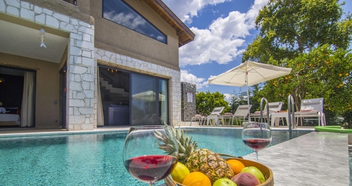 อื่นๆ Outstanding Villa With Private Pool and Jacuzzi in Fethiye