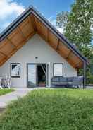 Imej utama Nice Holiday Home Near Zandmeren Lakebeach