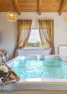 Imej utama Fabulous Breath-taking Cottage With Pool and Spa