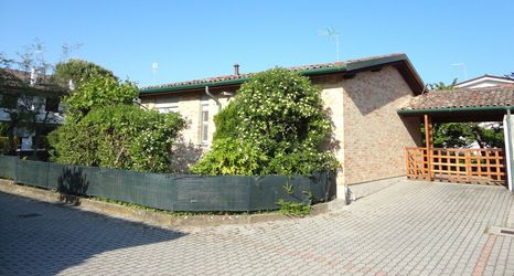 Lain-lain 2 Seaside Villa Surrounded by a Garden