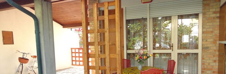 Lain-lain Seaside Villa Surrounded by a Garden