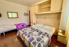 Lain-lain 5 Seaside Villa Surrounded by a Garden