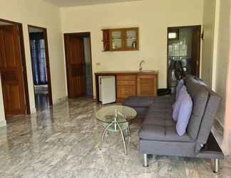 Lainnya 2 Beautiful Bungalow With a Communal Outdoor Pool and 2 km From the Sandy Beach