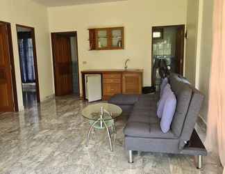Lainnya 2 Beautiful Bungalow With a Communal Outdoor Pool and 2 km From the Sandy Beach
