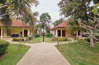 Lainnya Beautiful Bungalow With a Communal Outdoor Pool and 2 km From the Sandy Beach