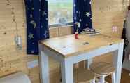 Others 7 Captivating 1-bed Cabin in Middlesbrough