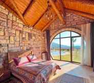 Others 6 Amazing Stone House With Private Pool in Iznik
