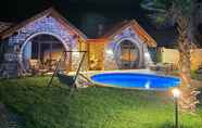 อื่นๆ 4 Amazing Stone House With Private Pool in Iznik