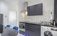 Khác 4 Stunning Top 2 Bed Flat Tilbury Central Location