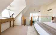 Others 4 The London Hampstead Retreat - 5bdr House w/ Swimming Pool, Garden, Parking