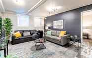 Khác 6 2BR Apt w Netflix- In the Heart of DT Hamilton