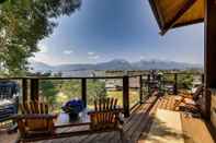 Others Epic Lake And Mountain Views From This Private Home! 6 Bedroom Home by Redawning