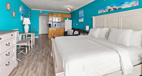 Lainnya 2 Island Inn 211