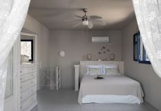 Others 7 Absolute Perdika Aegina