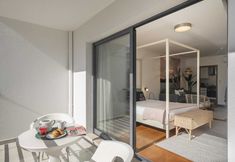 Others 2 City Break by the Beach - Lido View Place