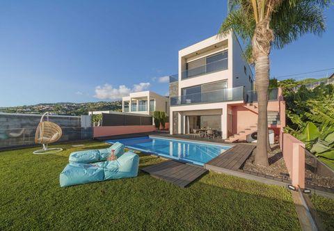 Others With Pool and Superb sea View - Villa Candelária