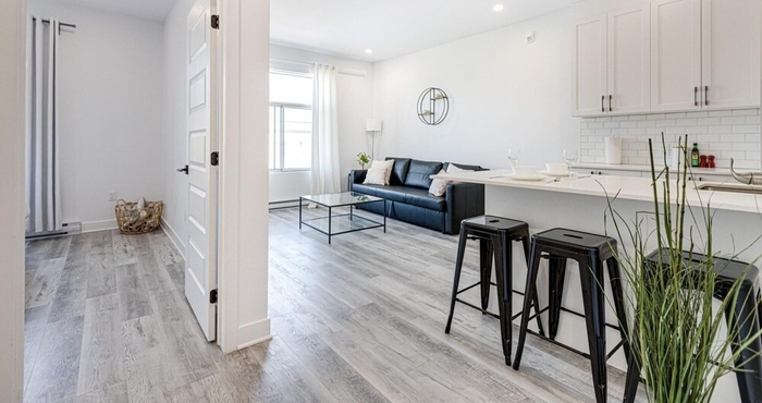 Lain-lain M11 Upscale Spacious 1BR w Kingbed AC in Heart of Plateau Mile-end