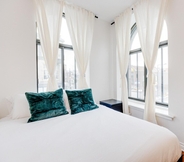 อื่นๆ 6 M11 Gorgeous Bright Corner 2BR in Heart of MTL