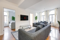 อื่นๆ M11 Gorgeous Bright Corner 2BR in Heart of MTL