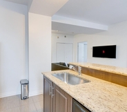 อื่นๆ 2 M11 Gorgeous Bright Corner 2BR in Heart of MTL