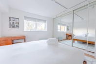 อื่นๆ Serene 1 Bedroom Flat Near Canary Wharf