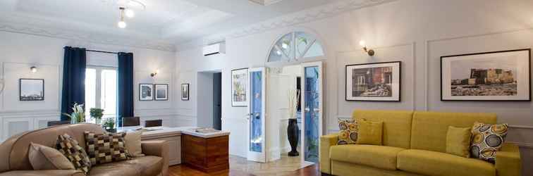Lain-lain Stylish Apartment in the Center of Naples