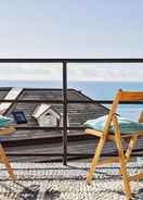 Bilik Sunset Apartment Above the sea