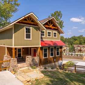 Primary image 1 Southern Comfort, Pigeon Forge Hotels