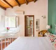 Others 5 Lovely Room by Mondello Beach