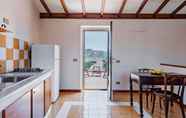 Lainnya 5 Gli Iris Apartments - Casa con Terrazza by Wonderful Italy