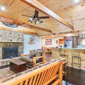 Primary image 1 Perfect Place, Hotel Pigeon Forge