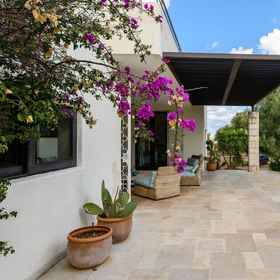 Room 1 Villa Opale con Piscina by Wonderful Italy, Cisternino Villas