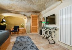 Khác 5 Bala Cave House