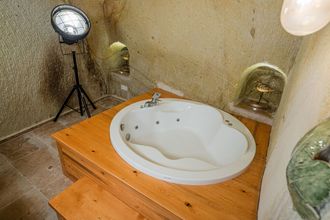 Khác 4 Bala Cave House