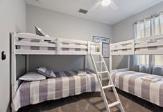 Khác 2 Gold Rest @ Calabay Parc Tower Lake By Shine 412 4 Bedroom Villa