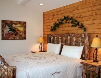 อื่นๆ 2 Rocky Mountain Retreat 2 Three Bedroom Cabin With Beautiful Views and Personal Hot Tub. 3 Cabin