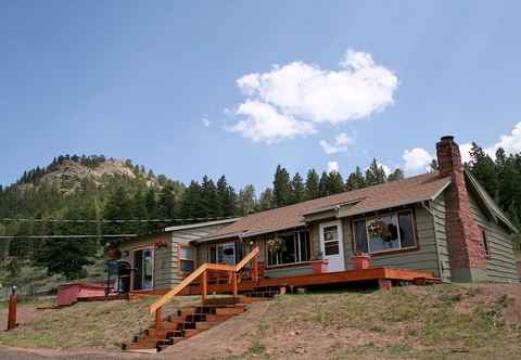 Others Rocky Mountain Retreat 2 Three Bedroom Cabin With Beautiful Views and Personal Hot Tub. 3 Cabin