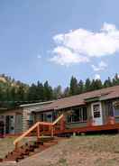 Imej utama Rocky Mountain Retreat 2 Three Bedroom Cabin With Beautiful Views and Personal Hot Tub. 3 Cabin