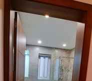 อื่นๆ 6 Beautiful 2 Bed Apartment in Għajnsielem