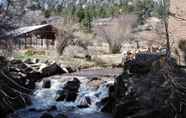 Others 4 One Bedroom Condo, Walking Distance to Estes Park, River View From Deck. 1 Condo