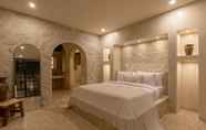 Lainnya 7 Luxe & Unique Honeymoon Bocami Suites-1 By Azure