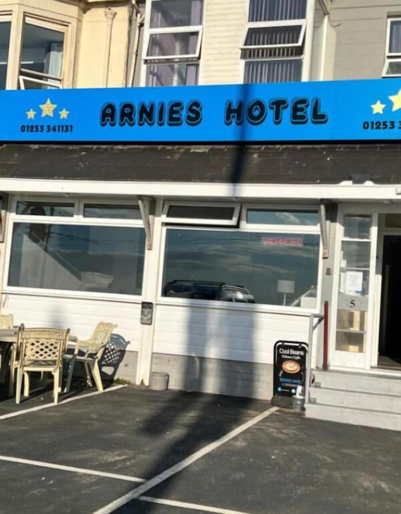 Others Arnies Hotel