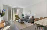 Others 2 Luxurious 1BR Apt in Oakbrook