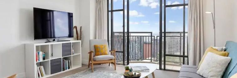 Others Bright 1 Bedroom Beauty with Balcony Zodiak Stays